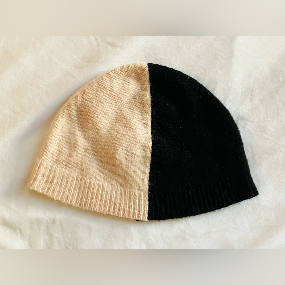 Marc Jacobs Black and Pink Wool Beanie Hat